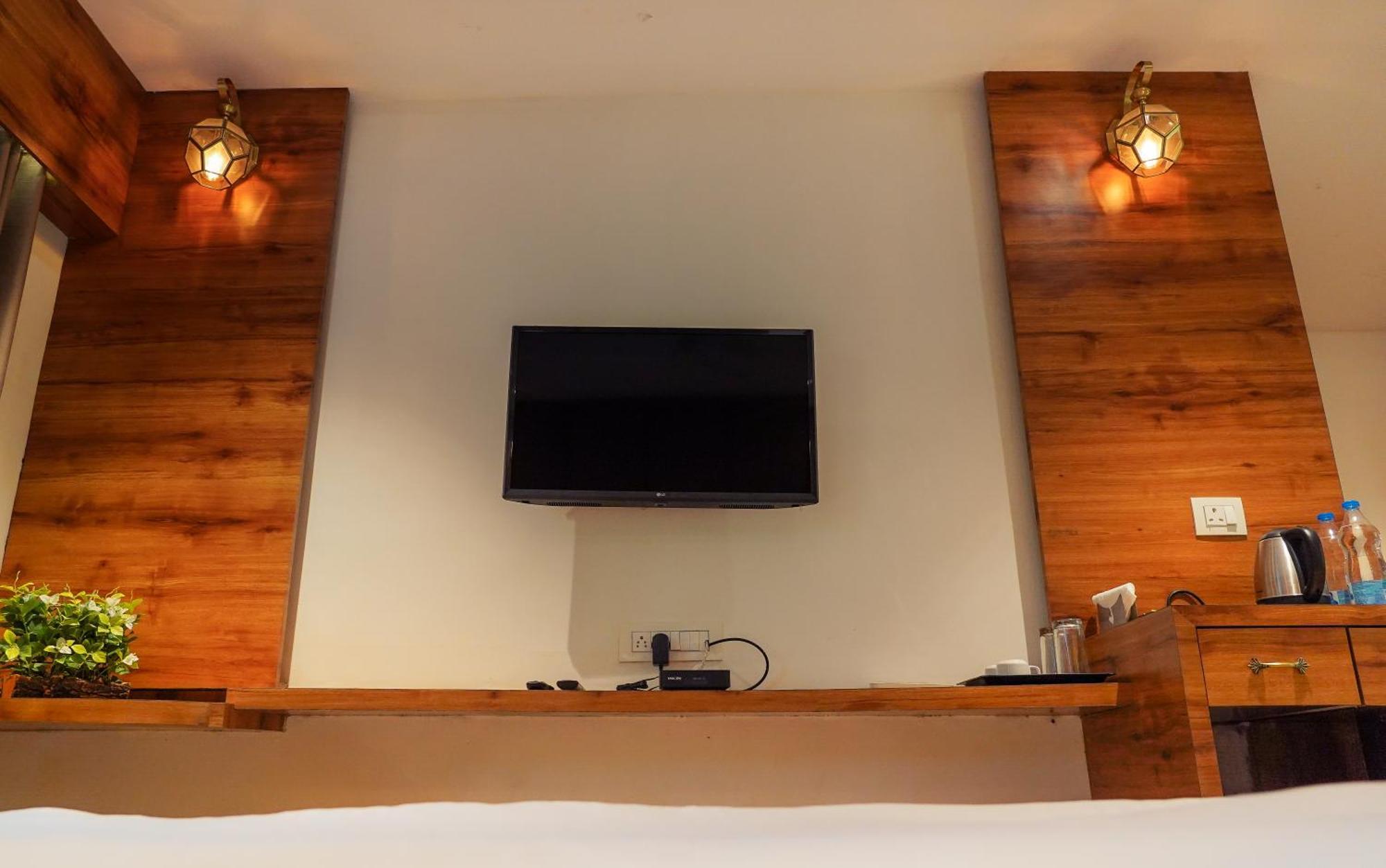 Whispering Peepul Resort بادلابور المظهر الخارجي الصورة