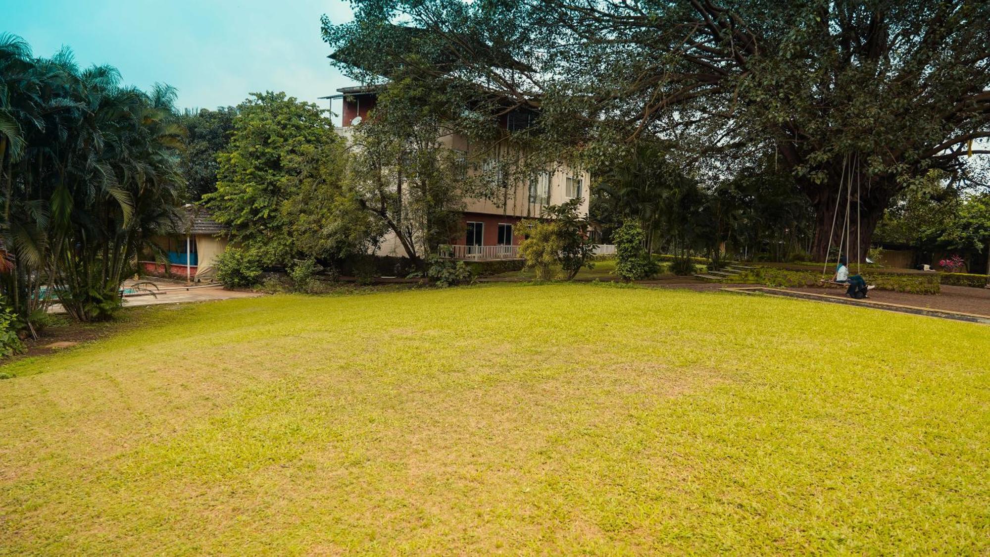 Whispering Peepul Resort بادلابور المظهر الخارجي الصورة