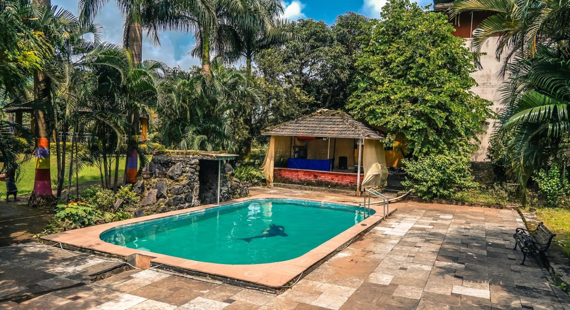 Whispering Peepul Resort بادلابور المظهر الخارجي الصورة