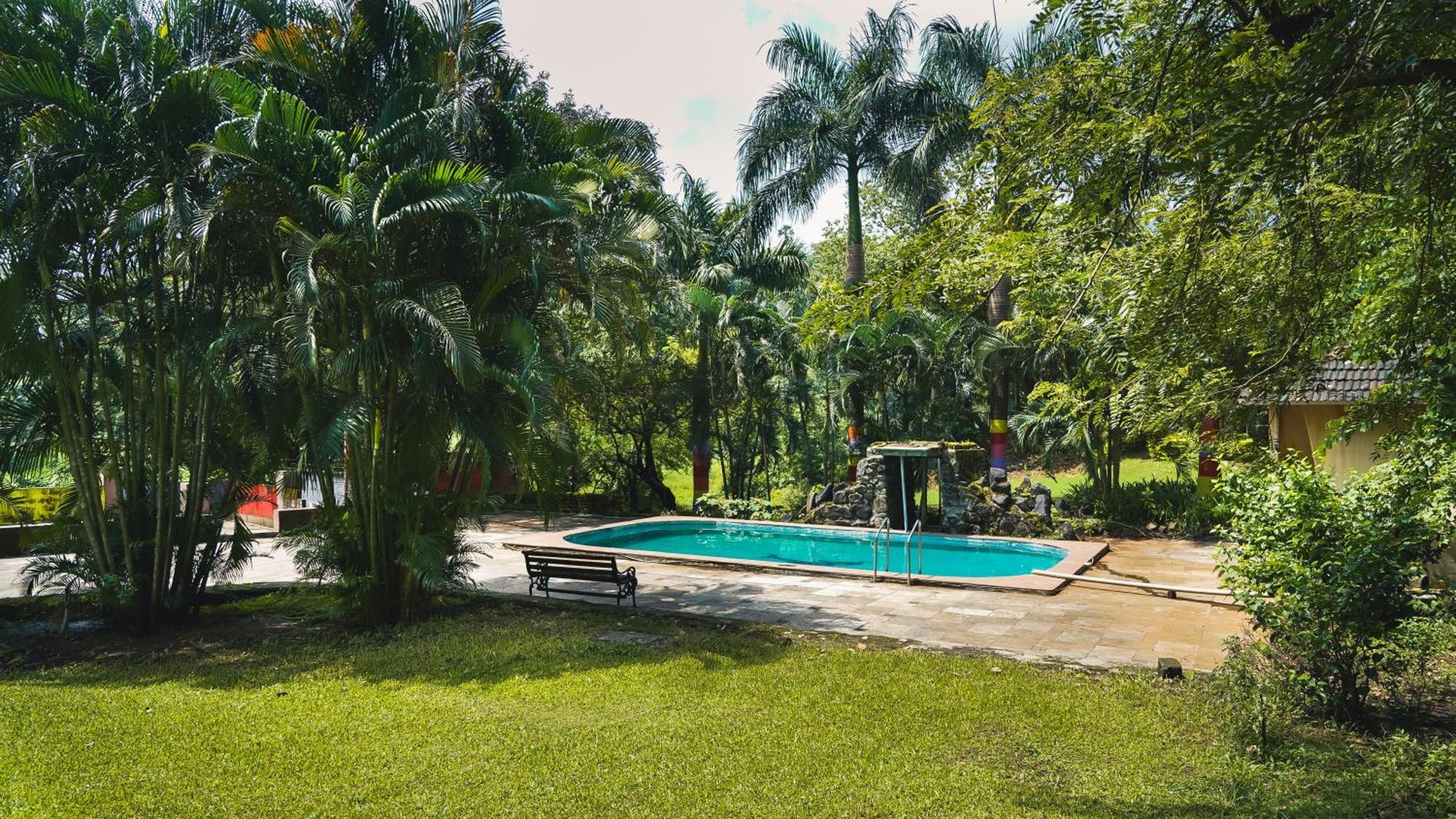 Whispering Peepul Resort بادلابور المظهر الخارجي الصورة