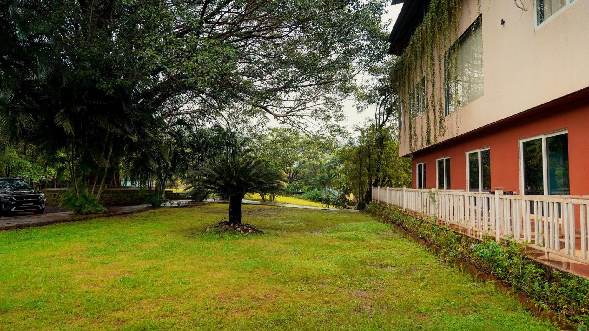 Whispering Peepul Resort بادلابور المظهر الخارجي الصورة