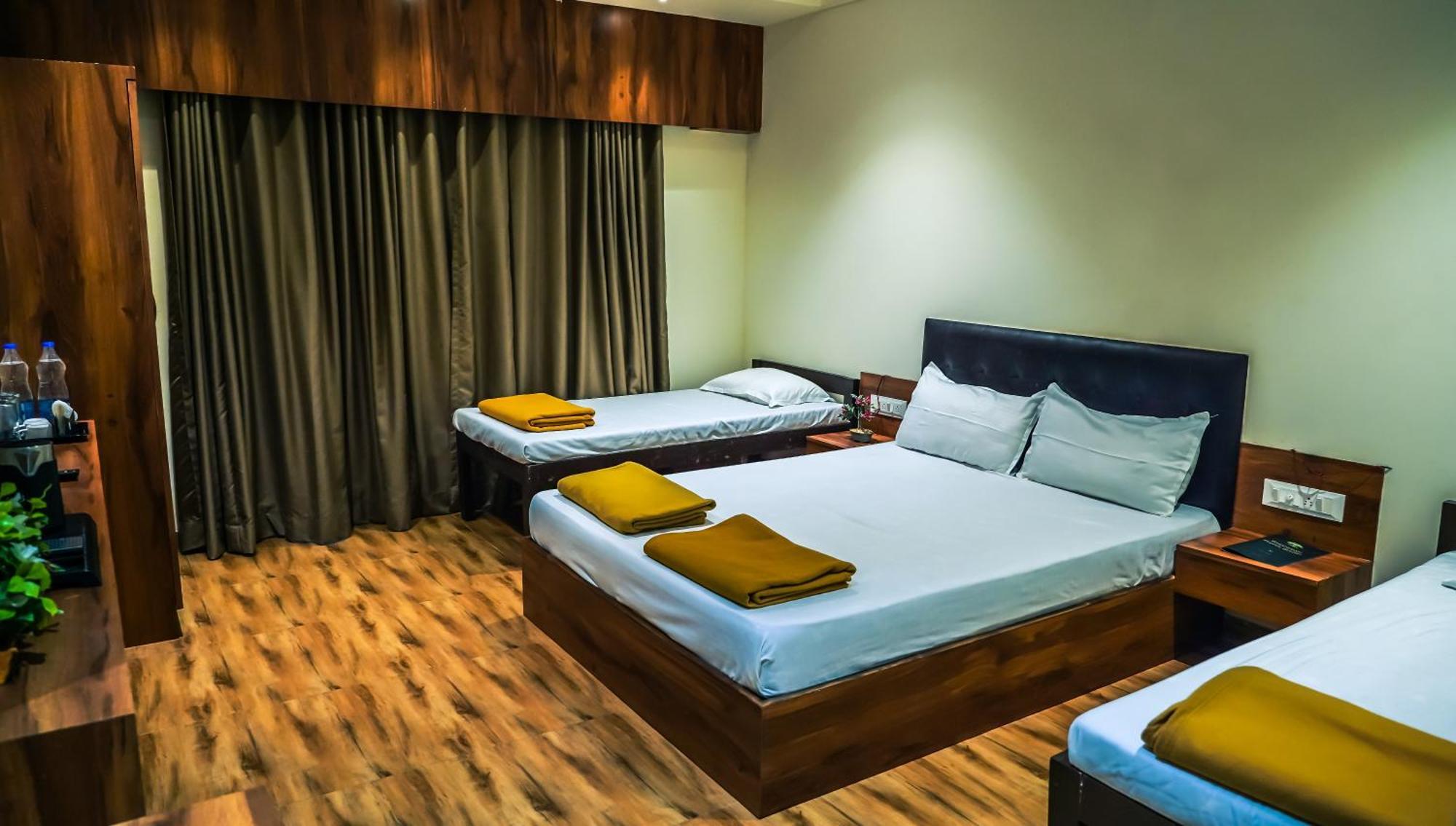 Whispering Peepul Resort بادلابور المظهر الخارجي الصورة
